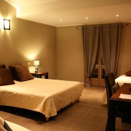 L'Hotellerie Kouros Cuers Szoba fotó