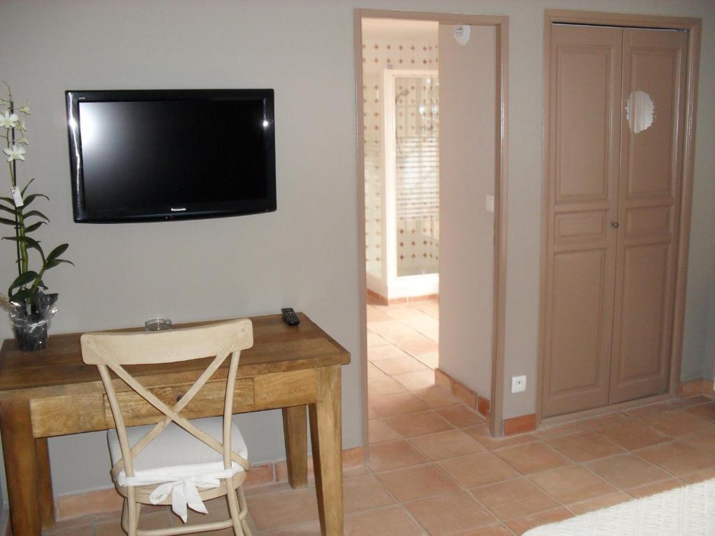 L'Hotellerie Kouros Cuers Szoba fotó